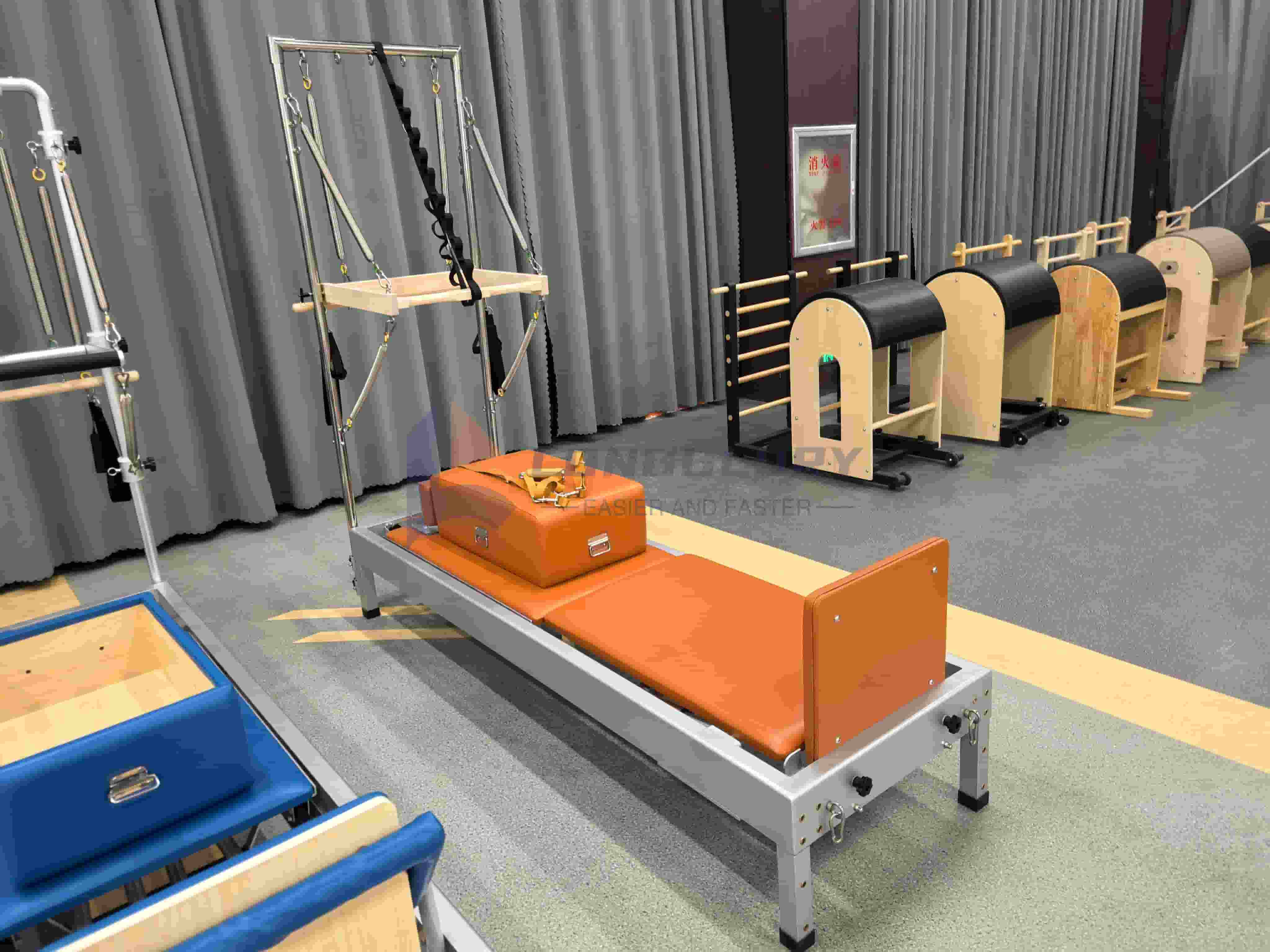 টাওয়ার সহ অ্যালুমিনিয়াম পাইলেটস সংস্কারক